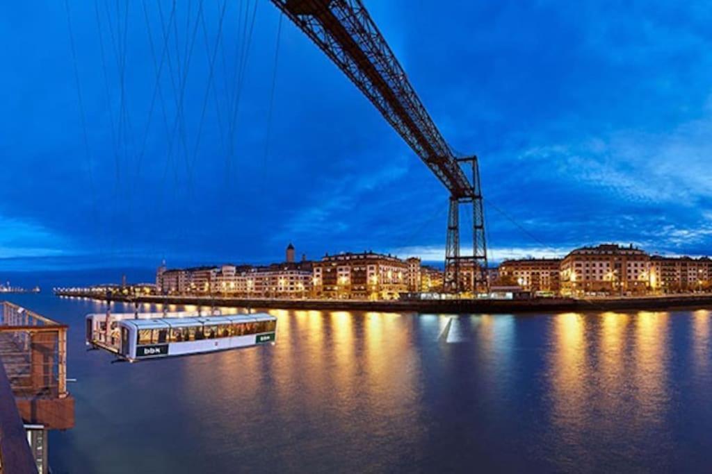 Calida Estancia Descubre La Ciudad Bilbao Exterior photo
