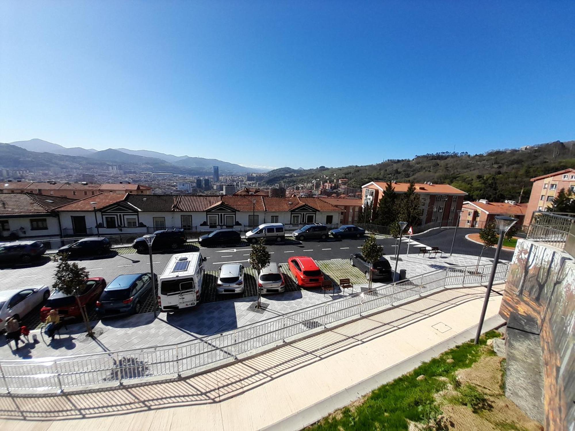 Calida Estancia Descubre La Ciudad Bilbao Exterior photo